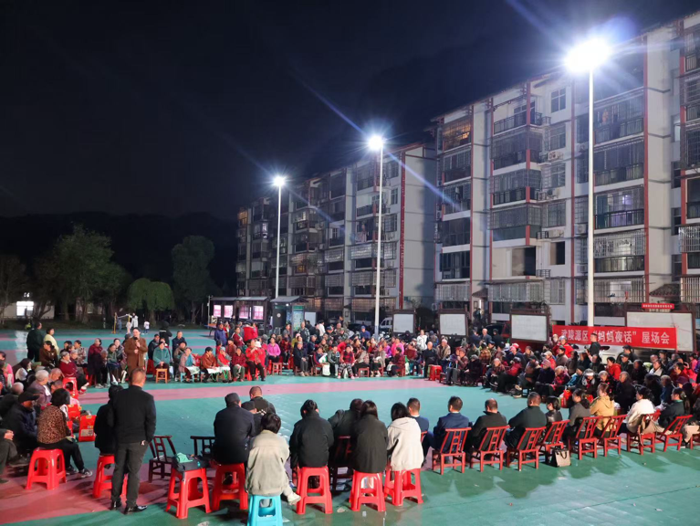 張家界武陵源區(qū)“媽媽夜話”串聯(lián)起干群同心鄰里和睦幸福圖景