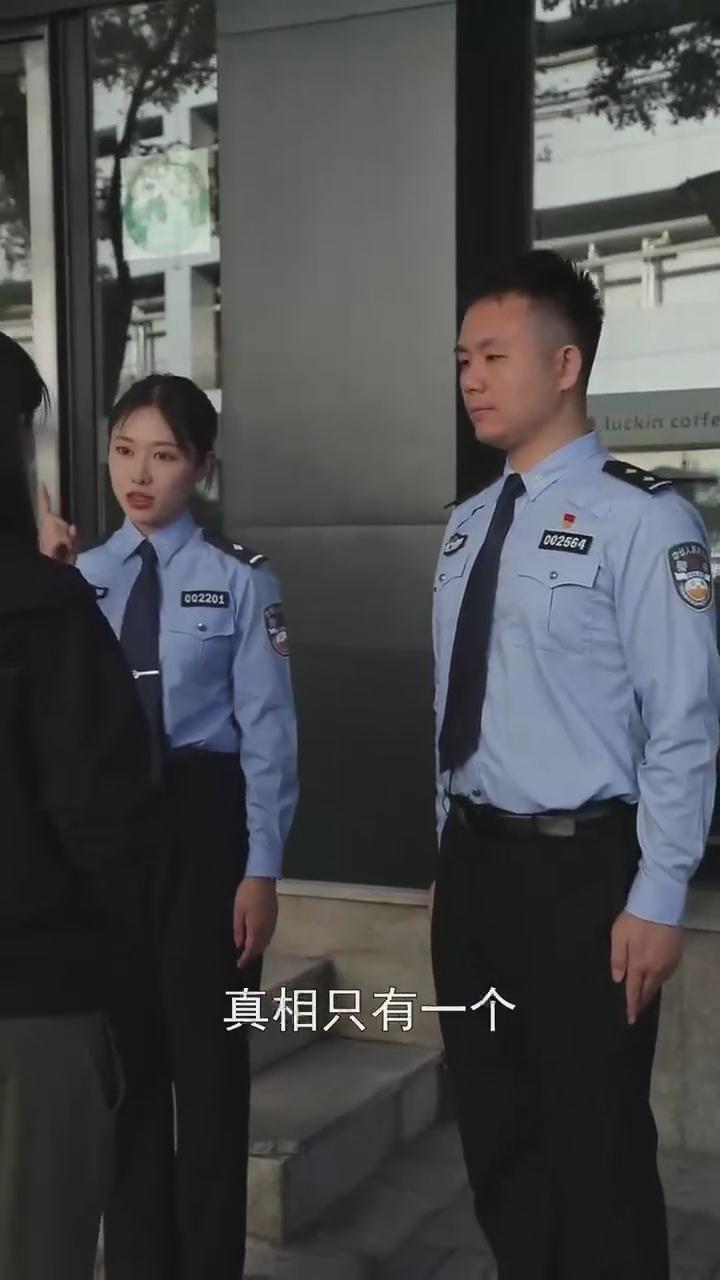 記?。∷尉褪窃p騙！